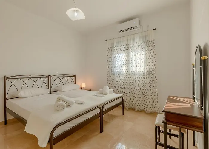 House On The Black With Sea View And Parking *