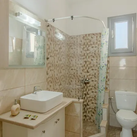 Hébergement de vacances House On The Black With Sea View And Parking *