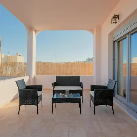 House On The Black With Sea View And Parking Hébergement de vacances Agios Georgios (Santorini)