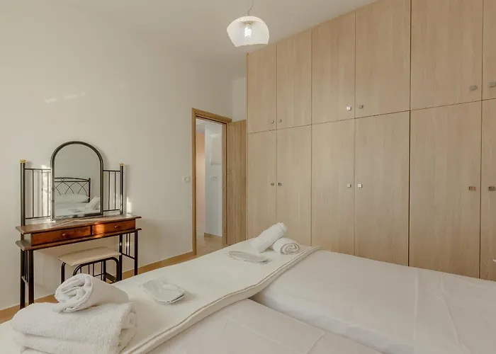 Vakantiehuis House On The Black With Sea View And Parking